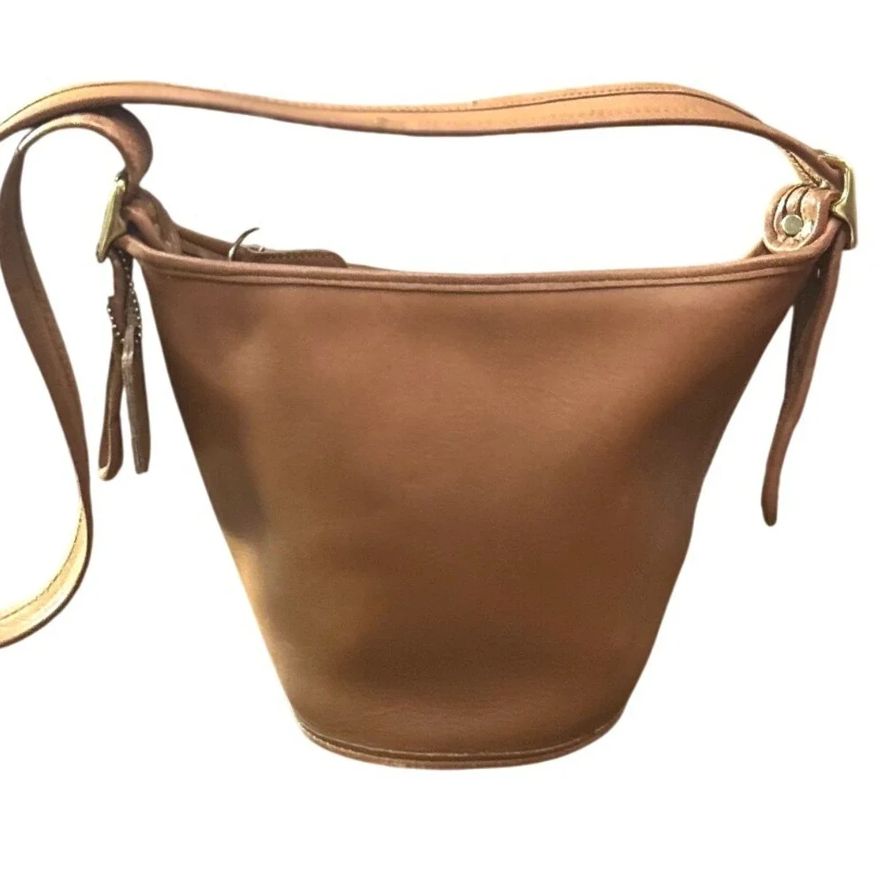Vintage Coach Maggie Leather Bucket Bag Small British Tan USA 90s Crossbody 9019